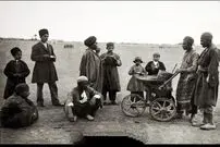عکس| سفر در زمان؛ یک فروشنده دوره‌گرد در تهران قدیم