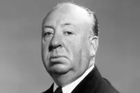 عکس| سفر در زمان؛ «آلفرد هیچکاک» سر صحنه فیلم «باج‌گیری»؛ سال 1307