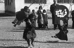 عکس| سفر زمان؛ زنگ تفریح یک مدرسه ابتدایی؛ 60 سال قبل