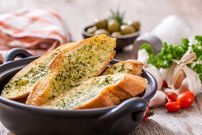 طرز تهیه نان سیر رستورانی به ۵ روش خوشمزه