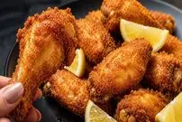 ببینید| طرز تهیه بال مرغ سوخاری با سس مخصوص در 15 دقیقه
