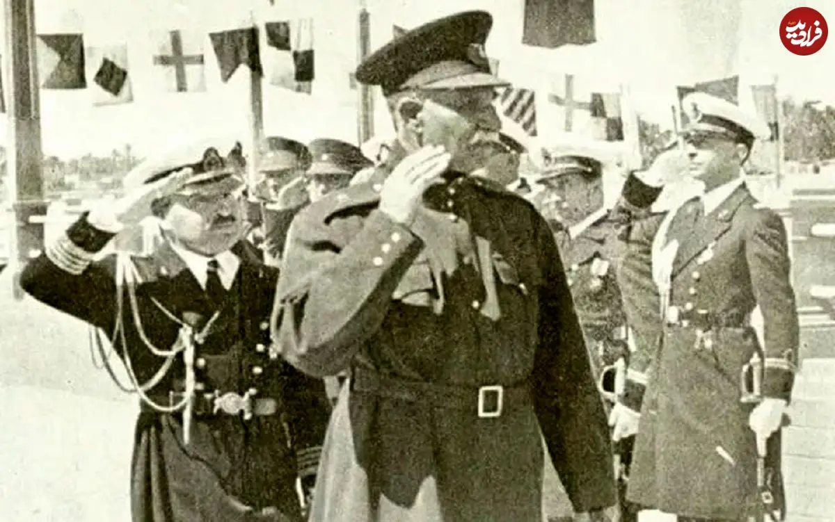 عکس| سفر در زمان؛ «رضاخان» در مراسم سلطنتی سلام در حضور احمدشاه؛ اوایل دهه 1300