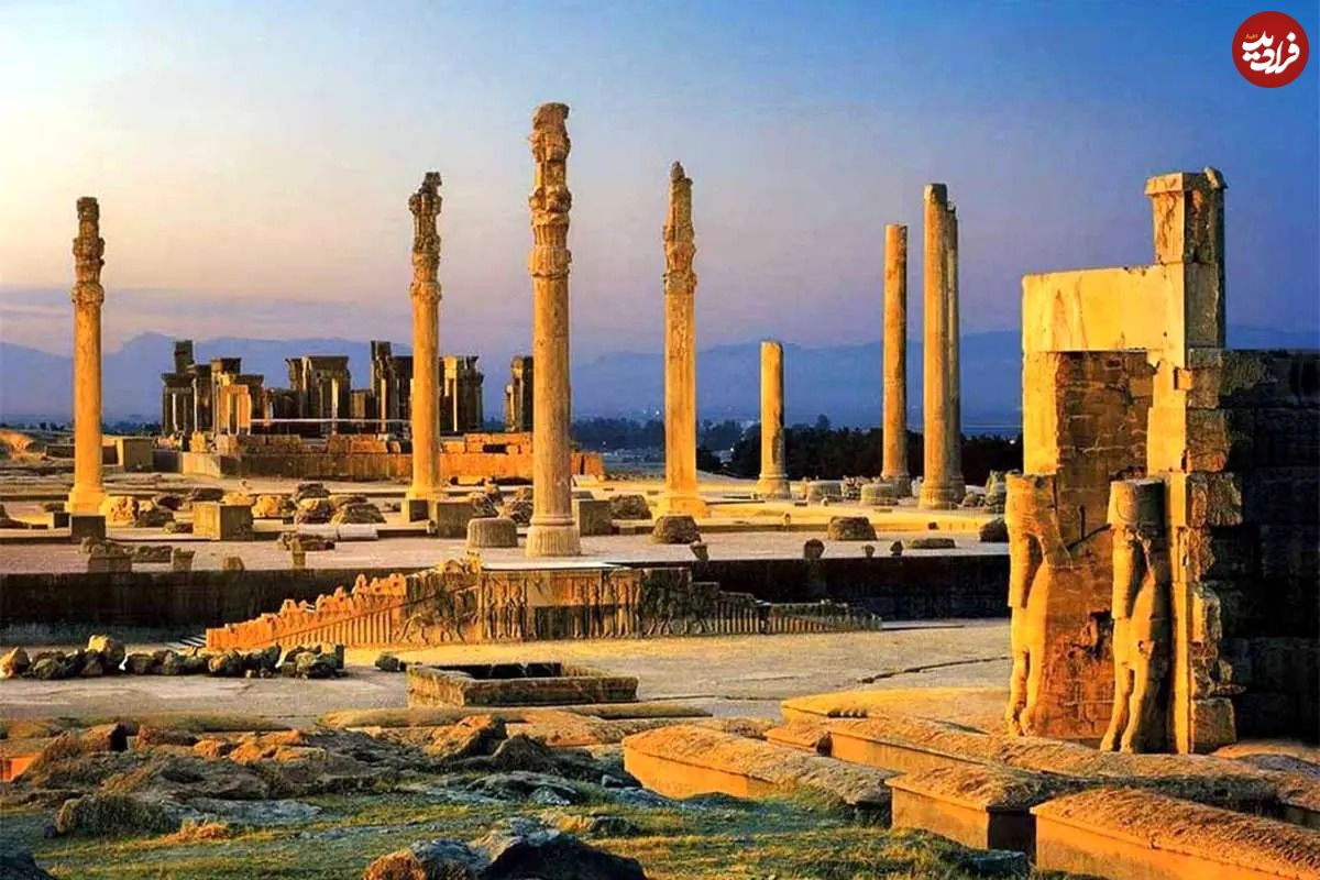 عکس؛ سفر در زمان؛ قدیمیترین عکس از تختجمشید؛ ۱۷۰ سال پیش