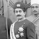 عکس| سفر زمان؛ وزیر جنگ در کنار سربازان بختیاری؛ 100 سال قبل