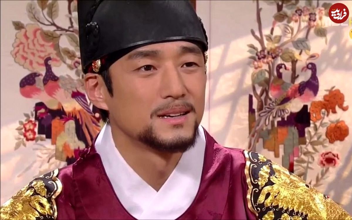 (تصاویر) تیپ و ژست متفاوت «امپراتور سوکجونگ» سریال دونگ یی در برنامه تلویزیونی