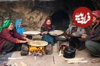 ببینید؛ غذای روستایی در افغانستان؛ پخت چپلی کباب در غار با مهمانان ها
