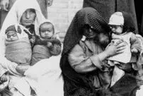 (تصاویر) سفر به ایران قدیم؛ از «شهر فرنگ» تا قدیمی‌ترین عکس «بالماسکه» در ایران