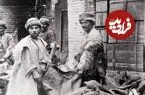 عکس| سفر زمان؛ عکس یادگاری «مسافران در یک کاروانسرا» در دوران قاجار