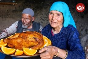 ببینید| غذای روستایی در افغانستان؛ پخت خوراک مرغ و پرتقال در غار