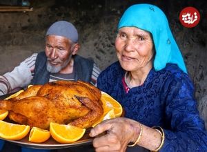 ببینید| غذای روستایی در افغانستان؛ پخت خوراک مرغ و پرتقال در غار