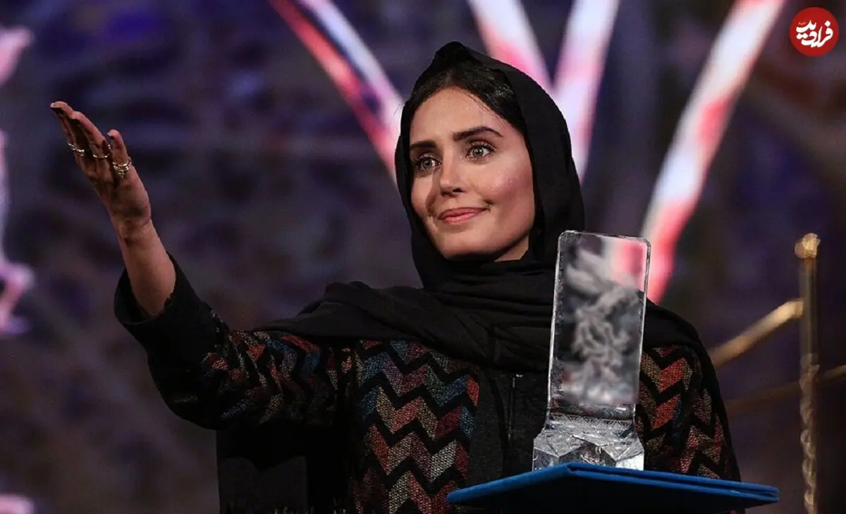 (عکس) رونمایی «الناز شاکردوست» از تیپ و استایل جدید بهاری اش در 40 سالگی