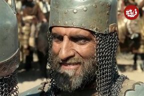عکس؛ سفر در زمان؛ «احمر بن شمیط» سریال مختارنامه در پشت صحنه یک نمایش؛ سال 58