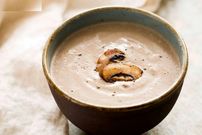 طرز تهیه سوپ کرمی فرانسوی؛ پیش‌غذای خاص و خوشمزه