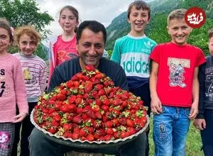 ببینید| غذای روستایی در آذربایجان؛ تهیه مربای توت فرنگی در روستایی کوهستانی