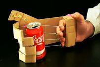 ببینید؛ نحوه ساخت یک دست رباتیک کاربردی و خلاقانه با مقوا در خانه