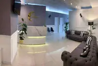 مقایسه مراکز کلینیک زیبایی تهرانسر: قیمت، خدمات، و تجهیزات پیشرفته