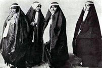 سفر در زمان؛ وضعیت زنان در دوران رضاشاه؛ زنان ایرانی که در شهر می‌روند مانند پرنده‌ای به چشم می‌آیند