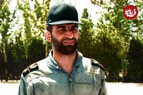 تصویر؛ سفر در زمان؛ «عکس یادگاری عباس بابایی با جوانان تهرانی»؛ اواخر دهه 50
