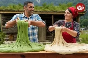 ببینید| غذای روستایی در آذربایجان؛ پخت نان سنتی با اسفناج در طبیعت روستا