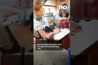 (ویدئو) نجات معجزه آسای یک نوزاد از خفگی توسط دو افسر پلیس خارجی
