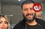 عکس| سفر زمان؛ «جواد عزتی» با پیژامه راه‌راه روی صحنه تئاتر؛ سال 96