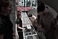 (ویدئو) حرکت هوشمندانه فروشنده خانم برای جلوگیری از سرقت جواهرات