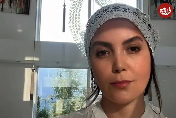 عکس| سفر زمان؛ چهرۀ «آیناز» (سریال آنام) در پشت صحنه سریال «جزیره»