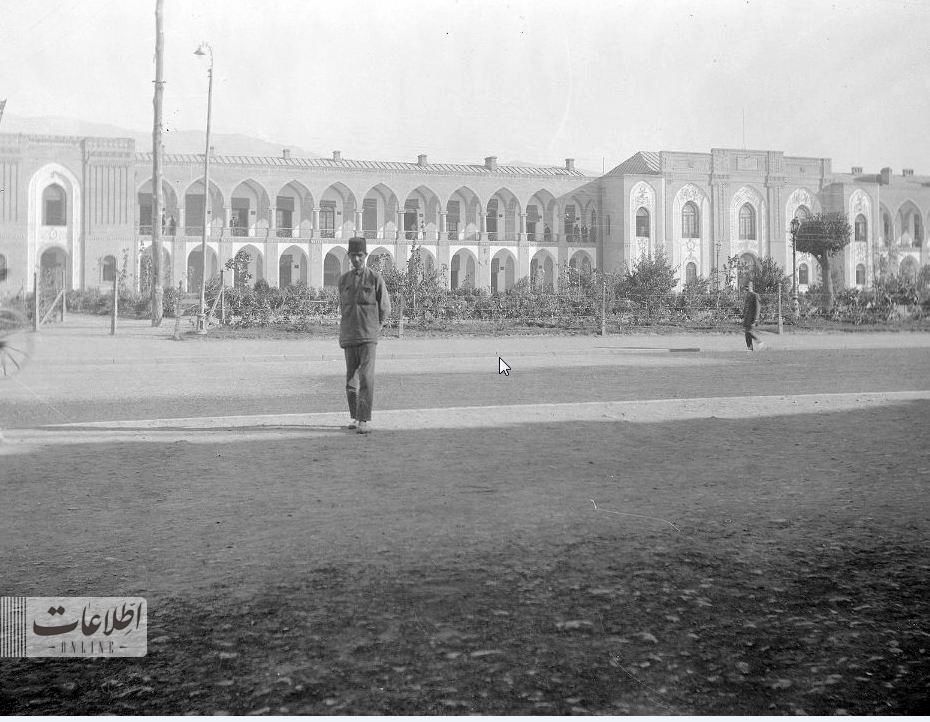 عکس شهرداری تهران و میدان توپخانه ۸۰ سال قبل!