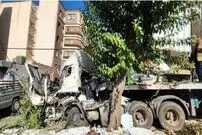 ببینید؛ حادثه در تهرانپارس؛ کامیون چندین خودروی سواری را در اتوبان باقری زیر گرفت!