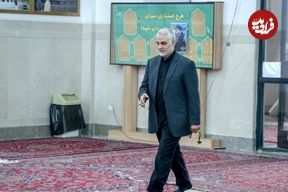 عکس؛ سفر در زمان؛ «سردار سلیمانی و سرلشکر باقری» در یک مراسم رسمی؛ دهه 90