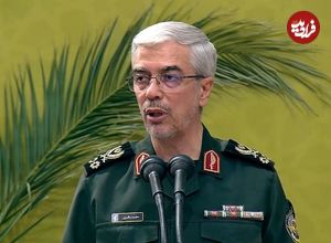 عکس؛ سفر در زمان؛ «سرلشکر باقری با لباس نظامی در ایام جنگ در طبیعت»؛ دهه 60