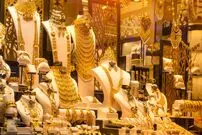 عکس یک طلافروشی در بازار تهران ۶۰سال قبل
