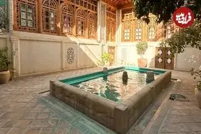 عکس| سفر به ایران قدیم؛ حیاط خانۀ یک تاجر شیرازی؛ 136 سال قبل