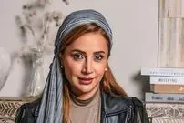 عکس| سفر زمان؛ تیپ و چهرۀ «شبنم قلی خانی» در نمایش «پرسپکتیو»؛ سال 1401