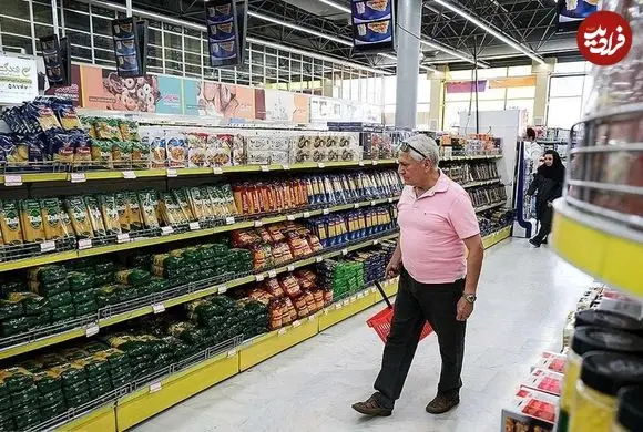 عکس| سفر به ایران قدیم؛ حال و هوای بقالی های قدیمی تهران؛ سال 1340