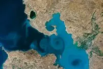چرخش‌های شیری در دریاچه وان ترکیه؛ پدیده‌ای نادر که دانشمندان را شگفت‌زده کرد