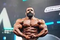 (عکس) نمایی باورنکردنی از عضلات هادی چوپان وقتی 75 کیلوگرم بود!