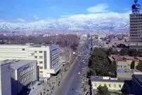 عکس| سفر به تهران قدیم؛ چهارراه استانبول، وقتی خاکی و خلوت بود؛ دهه 1290