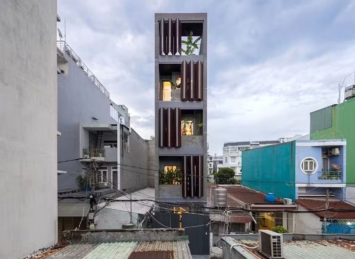 (تصاویر) معماری خاص یک خانۀ «باریک» در ویتنام