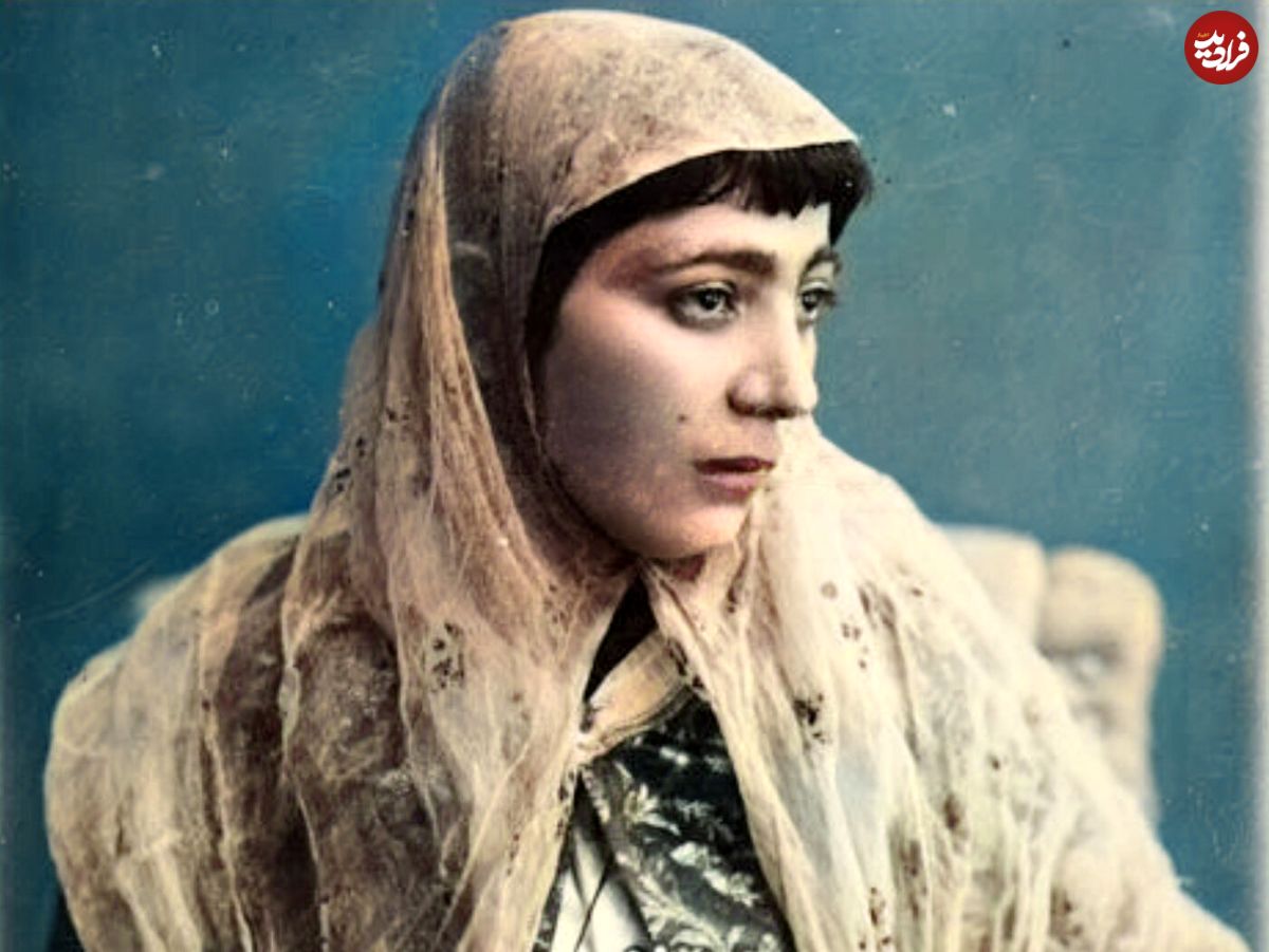 این زن زیبای مرموز در عکس‌های قاجاری کیست؟ (تصاویر)