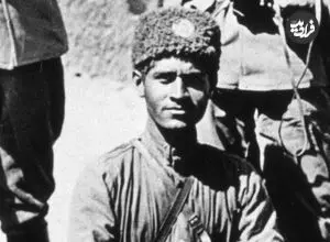 عکس| سفر زمان؛ تصویری از «ماموران قاجاری با مسلسل در نزدیکی بروجرد»؛ دوران قاجار