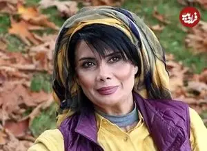 عکس| سفر زمان؛ چهرۀ «عاطفه رضوی» 27 ساله با چادرنماز؛ سال 74