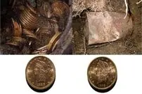 زوج خوش‌شانس اتفاقی ۱۴۰۰ سکه طلا پیدا کردند؛ پیاده‌روی با طعم گنج