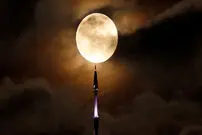 ( عکس) ۸ شهریور، چرا نباید اَبَرماه را از دست داد؟