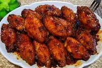 ببینید| طرز تهیه یک غذای ساده با بال مرغ و سس سویا