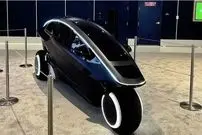 ببینید| این خودروی تک‌سرنشین با راننده حرف می زند!