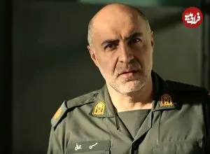 عکس| سفر در زمان؛ «تینو صالحی» در پشت صحنه تئاتر بهرام افشاری؛ سال 1401