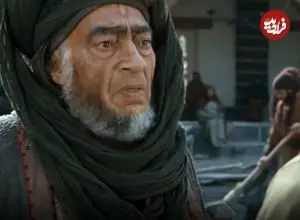 عکس| سفر در زمان؛ «سردسته خوارج مکه» سریال مختارنامه روی صحنه یک تئاتر قبل انقلاب