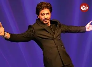 عکس| سفر در زمان؛ «شاهرخ خان» در 41 سالگی سوار بر کالسکه در دهلی نو؛ سال 1385