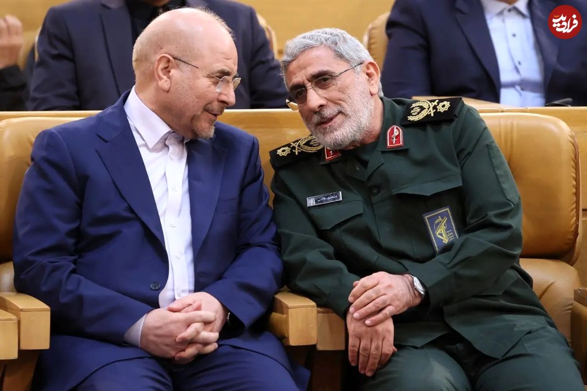 عکس؛ سفر در زمان؛ «سردار قاآنی» و همکاران اش در حال صرف شام؛ دهه 70